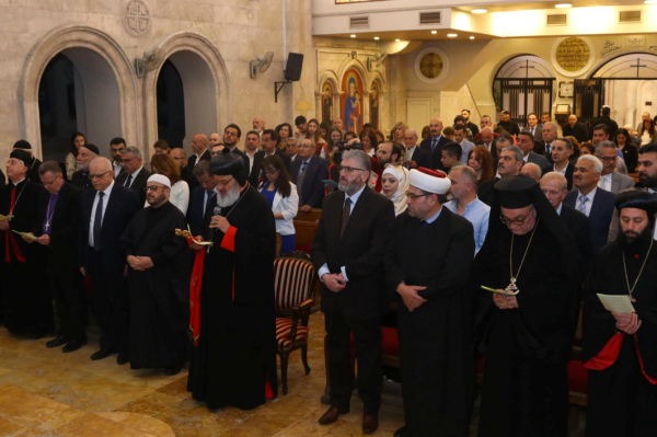 قداسة البطريرك مار إغناطيوس أفرام الثاني يصلّي من أجل المطرانين المخطوفين في حلب