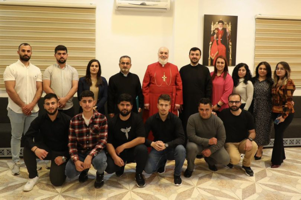 قداسة البطريرك مار آوا الثالث يلتقي مع لجنة شبيبة ماركيوركيس الشهيد في ديانا